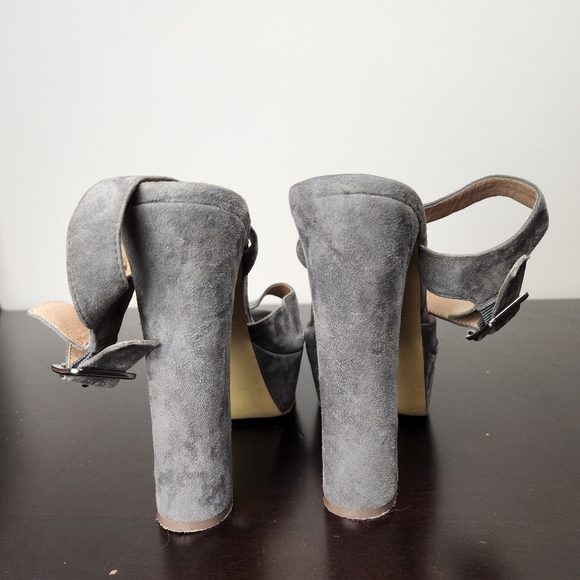STEVE MADDEN Jillyy gray suede platform heels - Picture 5 of 11